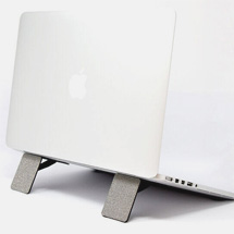 Foldable laptop stand